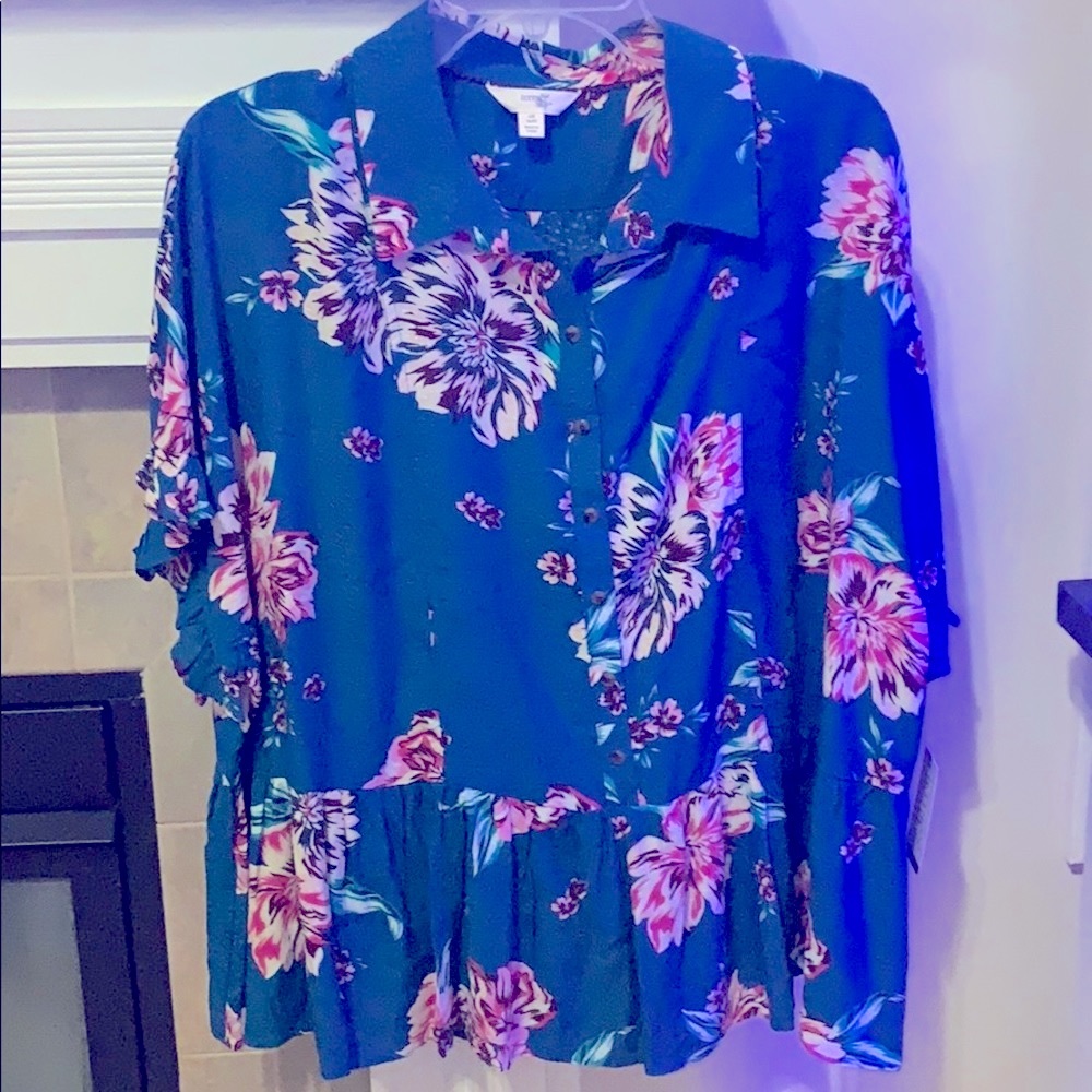 Beautiful terra&Sky turquoise flower blouse